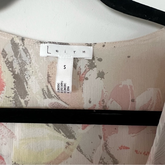 Anthropologie Leith Sheer Floral High Low Ruffle Top - Picture 2 of 9